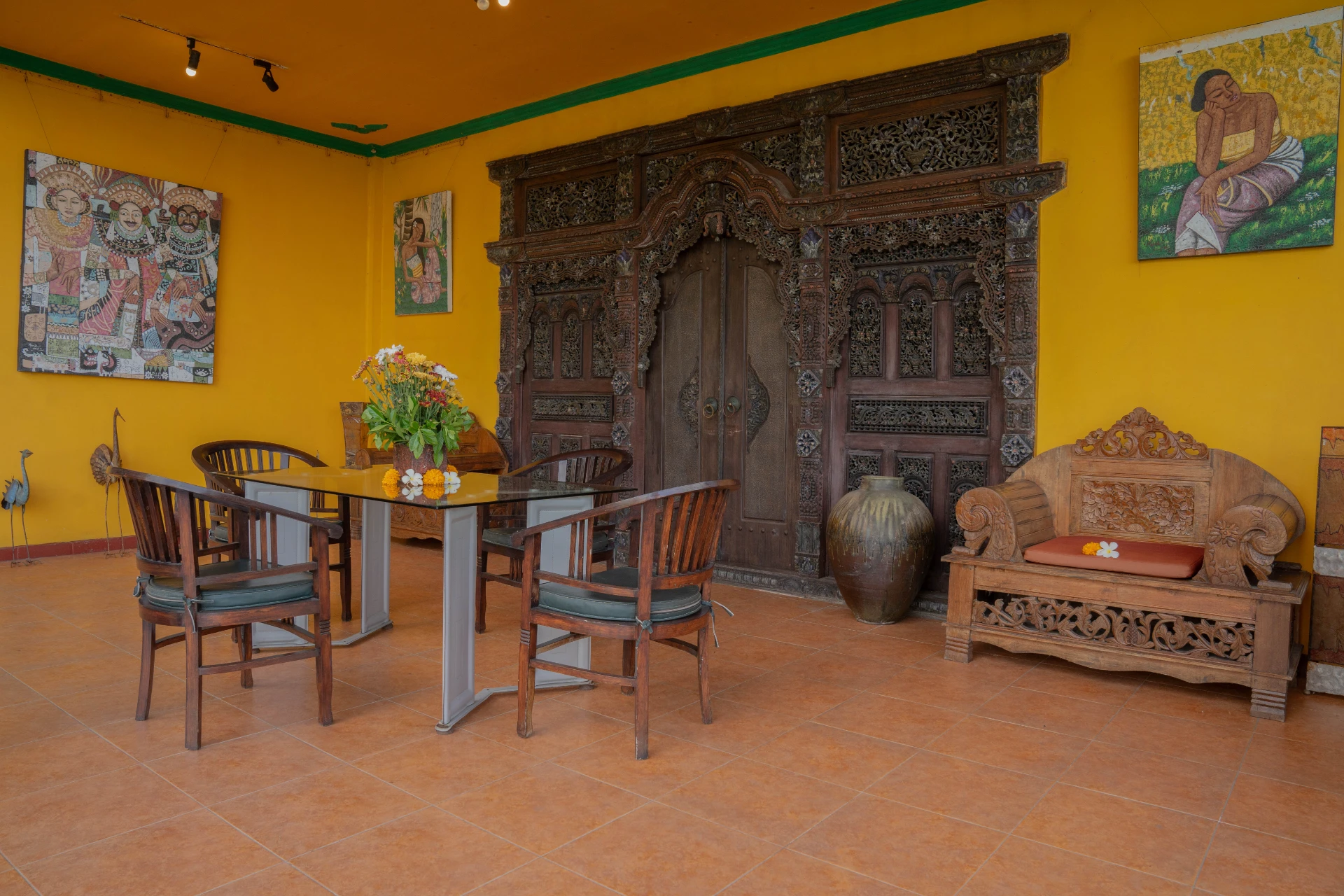 Architecture and decoration